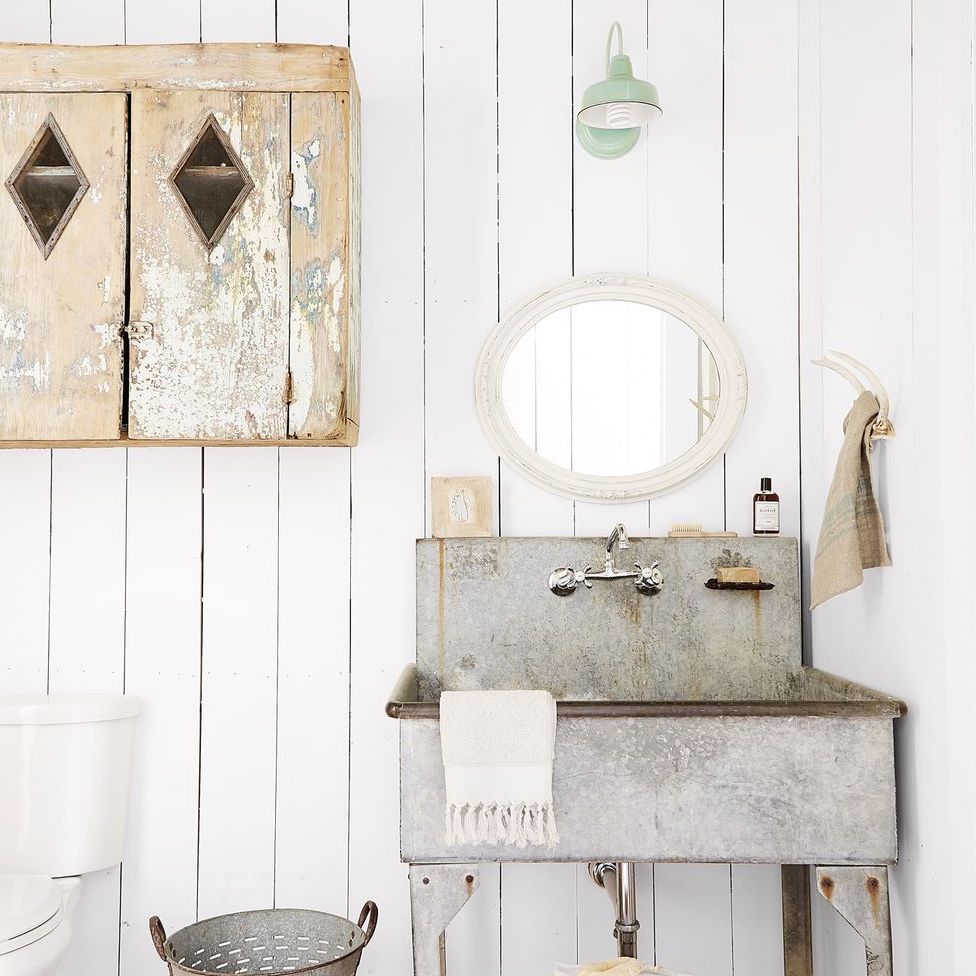 Esso Wall Sconce | Photo Courtesy of Kelley Ash and Hovel Design Studio